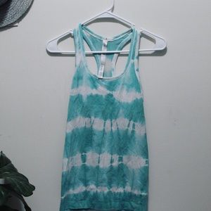 Lululemon tank